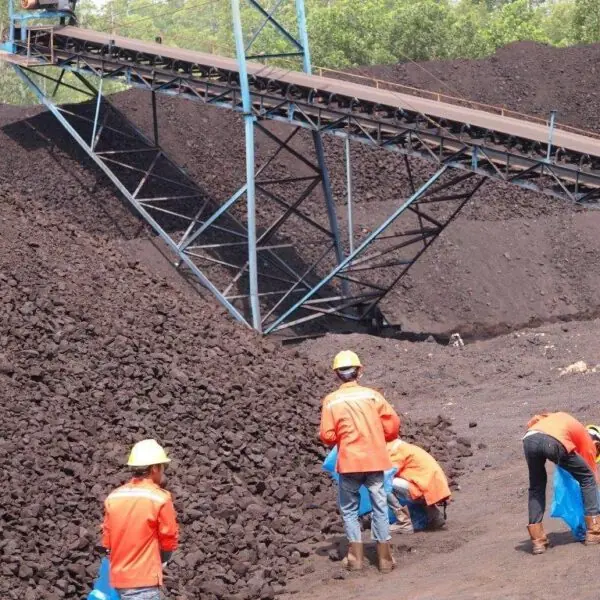 KAI-Sunu Cleaning Stockpile nov-2013